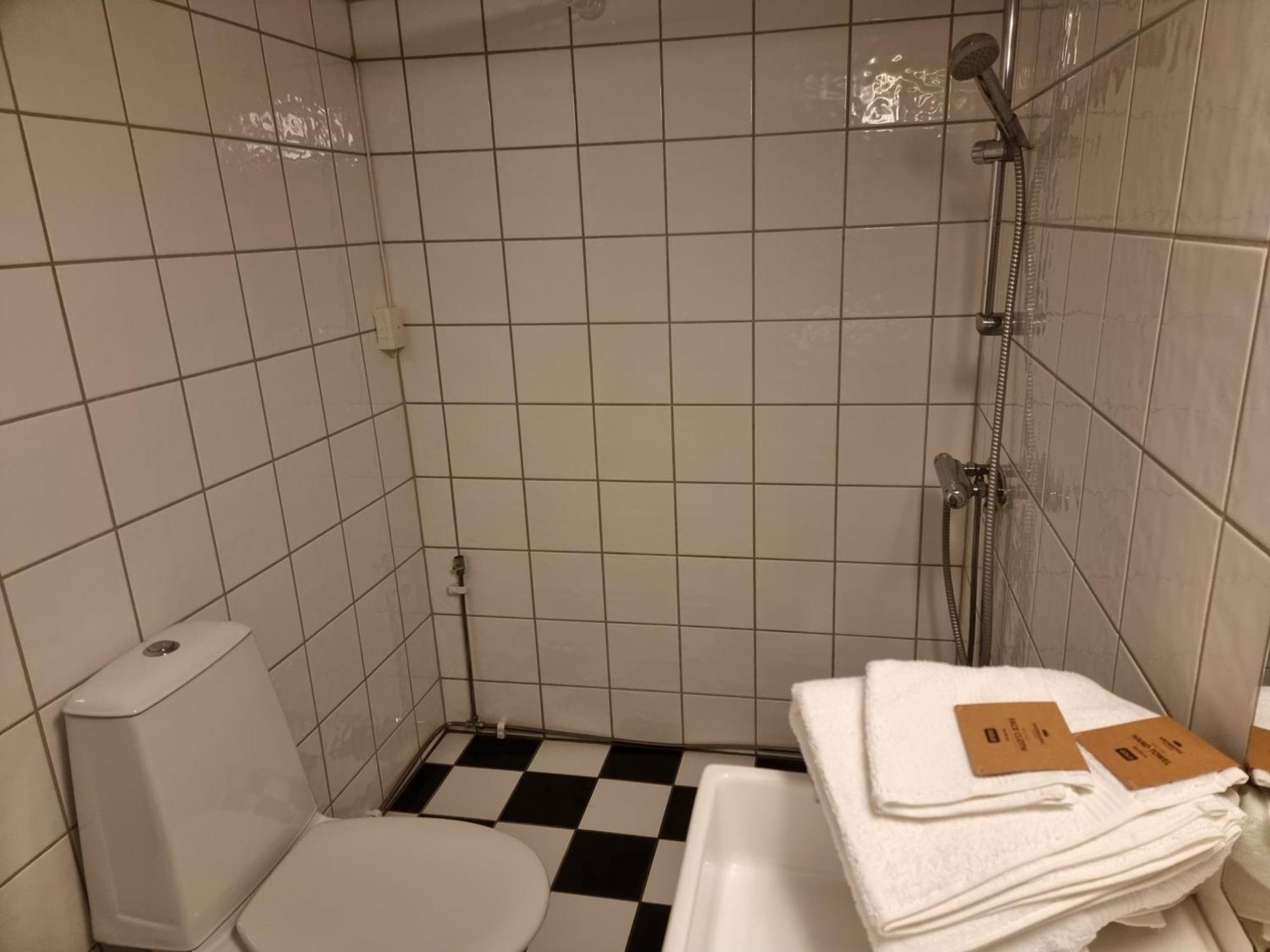 Kjellerleilighet Egen Inngang. Stange Экстерьер фото